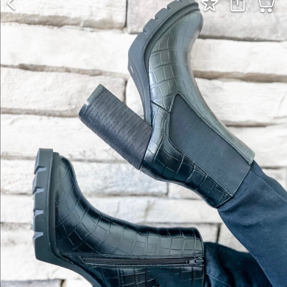 ShuShop Chelsea BOOTIES! These are Brand New!